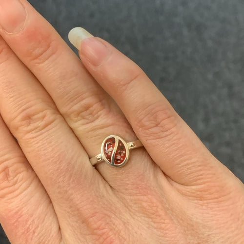 9ct White Gold Ladies Ashes Memorial Ring.